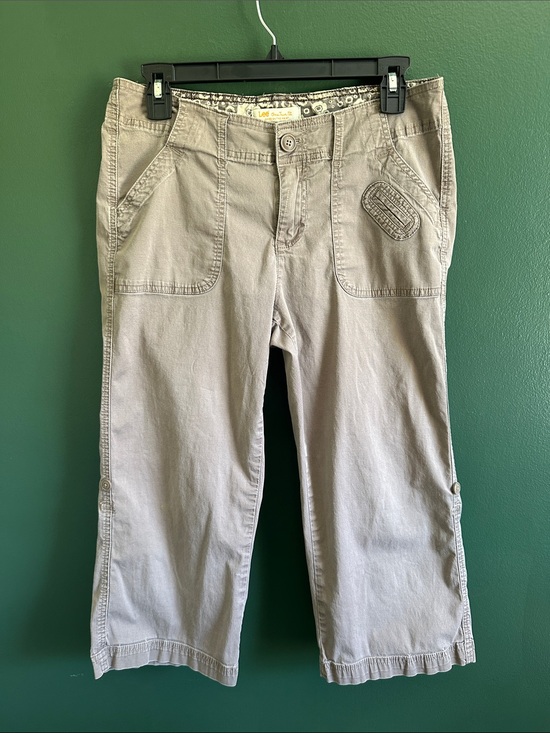Lee Pants - Lee Women's Capris in Light Taupe Size 6